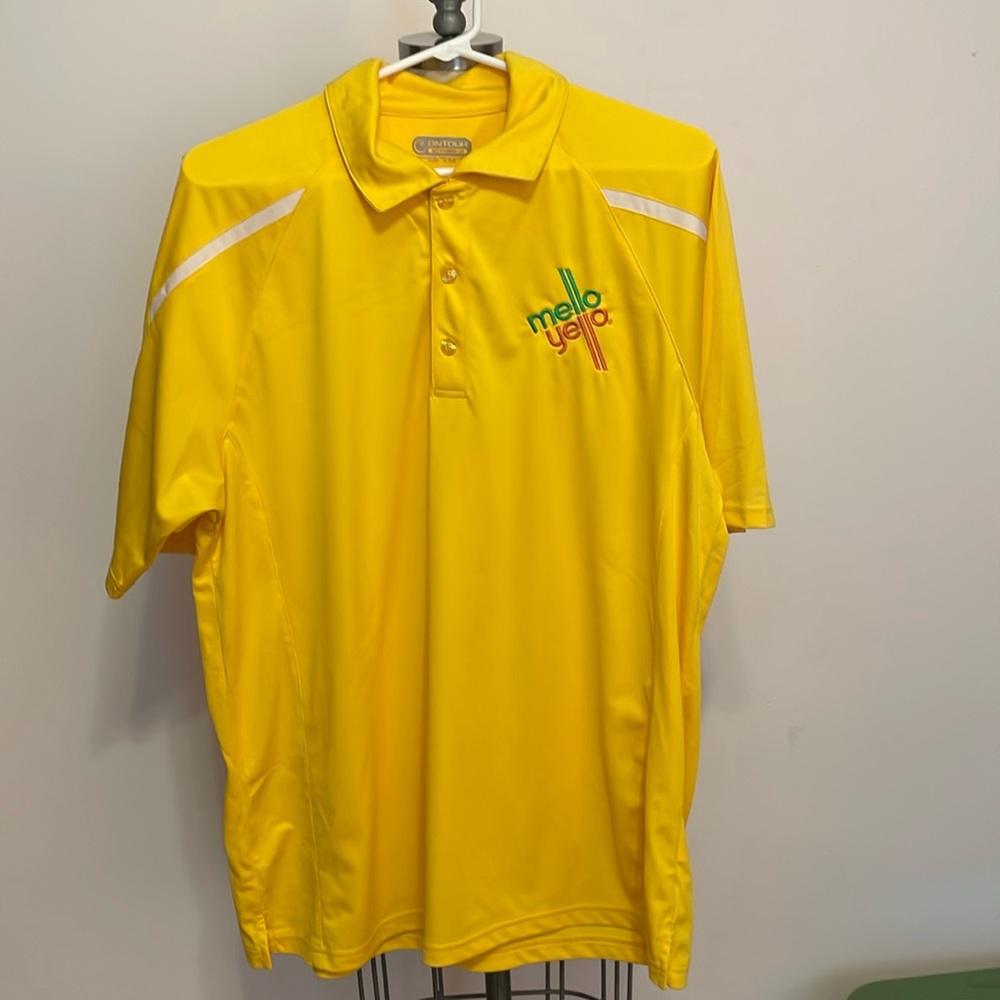 Mens Golfing Shirt “Mello Yello” On Tour Large Yellow